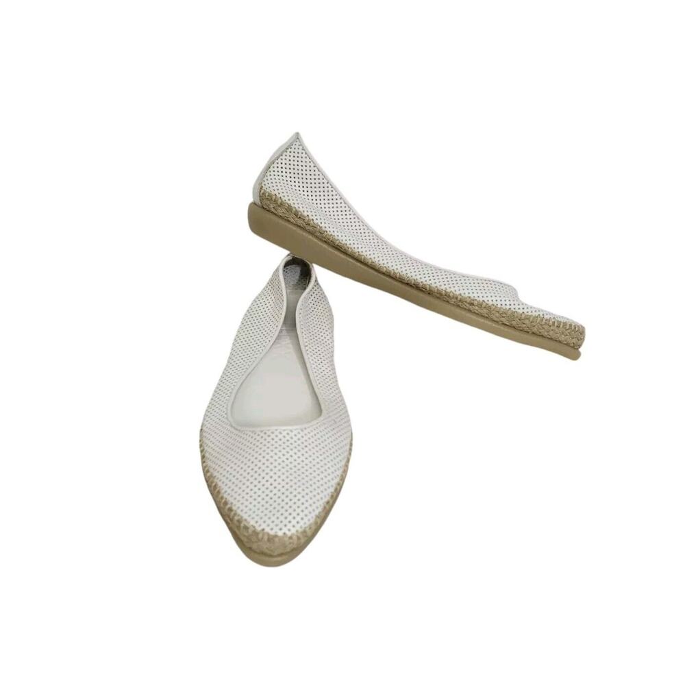 The Flexx White Perforated Leather Pointed Toe Espadrille Rubber Sole Flats 7.5
